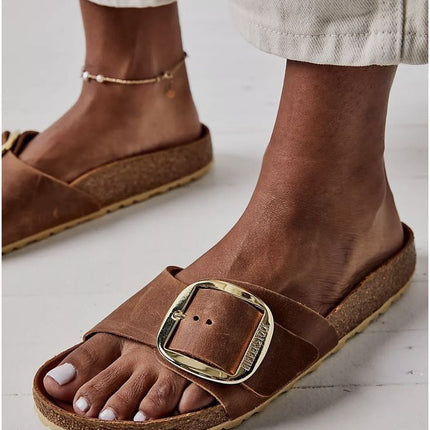 <strong>Sand to Sunset </strong>Bequeme Madrid Styles für jeden Moment.